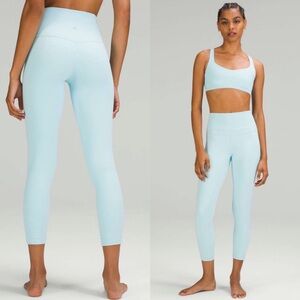 Lululemon Align High-Rise Pant 25"
Icing Blue! EUC